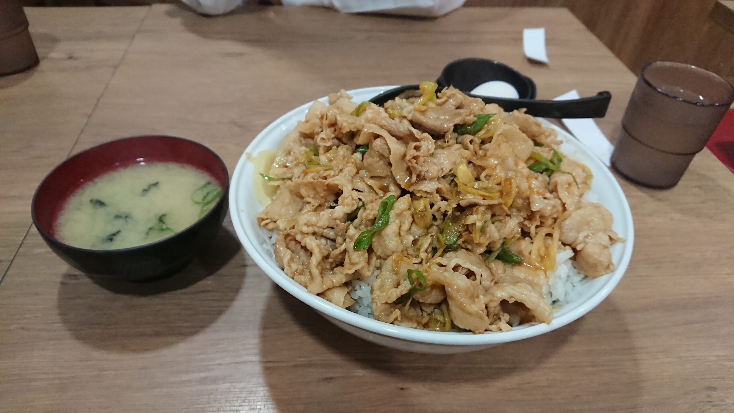 伝説のすた丼 すた丼肉飯増しトリプル 一般社団法人茨城県経営者協会リクルート特設サイト
